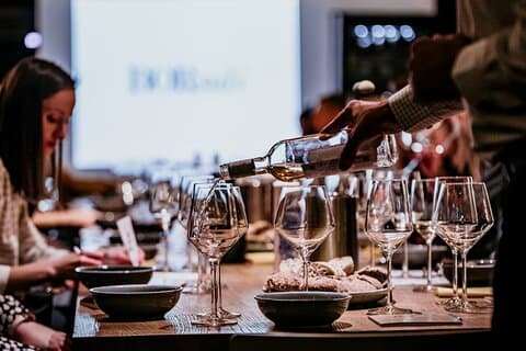 'Ungarsk vinsmaking opplevelse' i Budapest av Bortársaság
