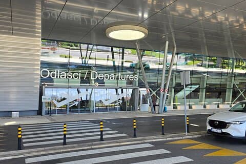 Privater Transfer: Dubrovnik Stadt nach Dubrovnik Flughafen