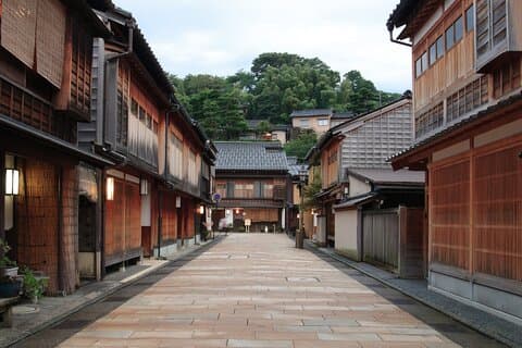 Kanazawa Like a Local: Private & Personalized Experience 2-3 hrs