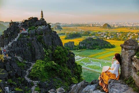 Ninh Binh: Hoa Lu, Trang An Boat, Mua Cave, Bich Dong Small Group