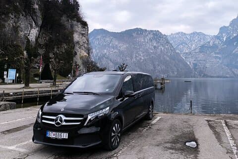 Wien nach Prag Premium Minivan Transfer