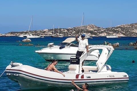 Rib excursion 6 meters islands of the Maddalena Archipelago