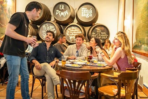 Tour Gastronômico Privado de Málaga: Tapas, Vinhos e Telhados