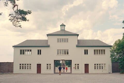Sachsenhausen Concentration Camp with French Speaking Tour Guide