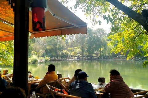 Smag på gamle Chengdu Halvdagstur i lokalt liv og køkken
