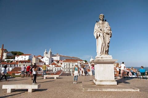 Lisbon Highlights Private Walking Tour 3H