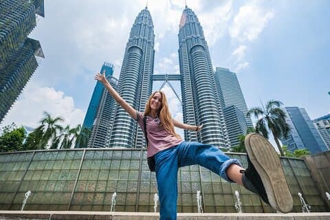 Private Kuala Lumpur City Tour : Petronas Twin Tower & Batu Caves