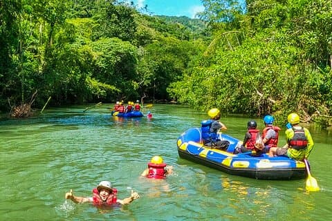 Tour completo di rafting a Rio Claro da Medellin con pranzo