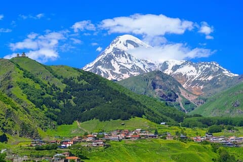 Dagtrip naar Gudauri en Kazbegi inclusief 4WD