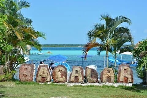 メキシコのバカラルへ花をお届け、ホテルまで直送いたします