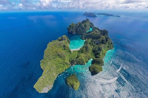 Phi Phi Island One Day Trip By Speedboat.