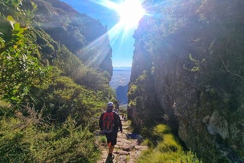 Hotell i nærheten av Table Mountain Hike Combo