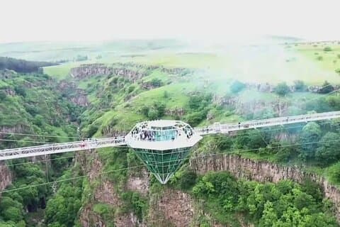 Visita ao Dashbashi Canyon e Diamond Bridge