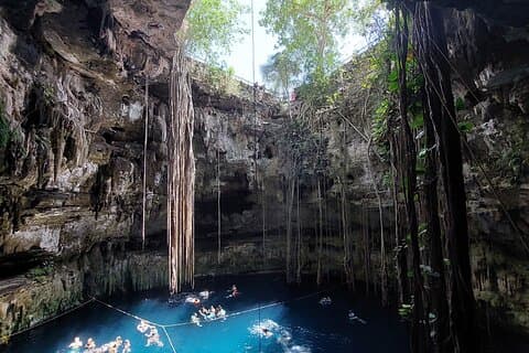 Privat Instagram Cenotes Tour med professionell fotografering