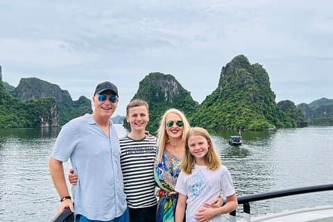 Ha Long Bay Luxury Day Tour with La Casta 5-Star Cruise