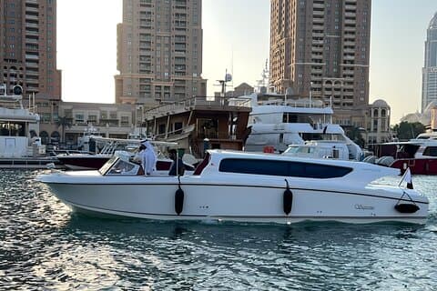 La crociera in barca elettrica Pearl Qatar con aria condizionata