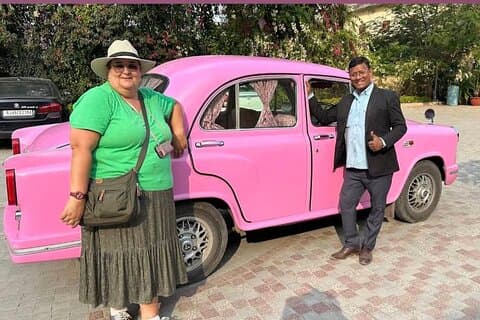 Jaipur Sightseeing Tour in een klassieke oldtimer