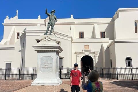 Tour privato a piedi della vecchia San Juan e dei forti