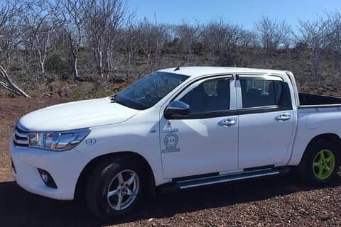 Private Shuttler Baltra Airport to Any Hotel in Santa Cruz