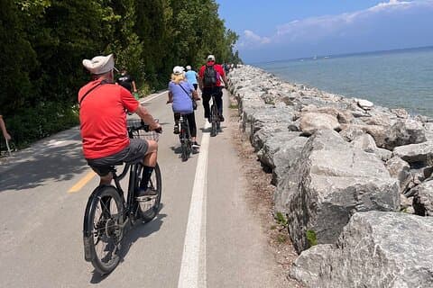 Guided Bike Tour of Mackinac Island with Scenic Views