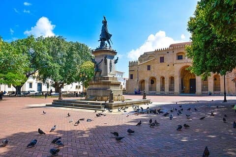 Tour Privado por la Ciudad de Santo Domingo : Los Tres Ojos y Más