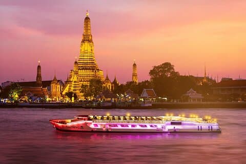 Riverside Bangkok Dinner Cruise com Buffet e Vista da Cidade