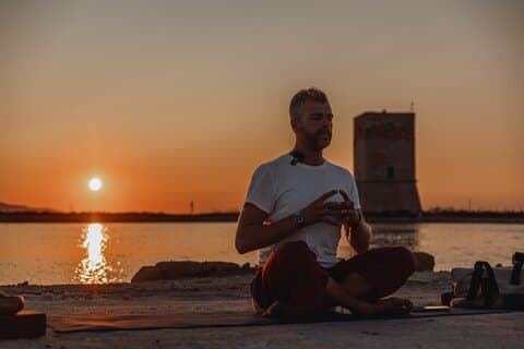 Kundalini Yoga ao pôr do sol nas salinas de Trapani
