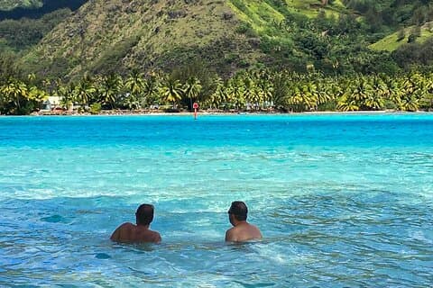 Half-Day Discovery of Moorea Lagoon by Private Boat.