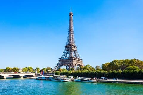 Parijs City Pass - Louvre, Eiffeltoren, Versailles & 25 + bezienswaardigheden