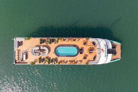 Amethyst luxe 5-sterrencruise vanuit Halong Bay met overstap