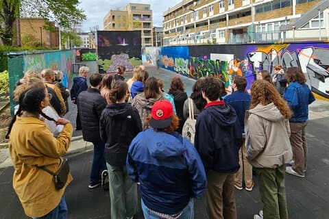Taller de graffiti y Street Art Tour