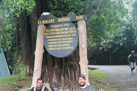 Marangu Route 6 Tage Wanderabenteuer auf dem Kilimandscharo