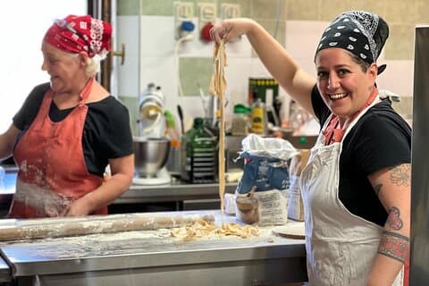 Chianti Semi-Private Cooking Class, San Gimignano, wine tastings