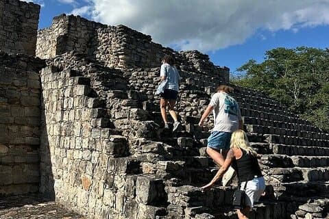 Excursão privada de meio dia a Ek Balam de Cancún