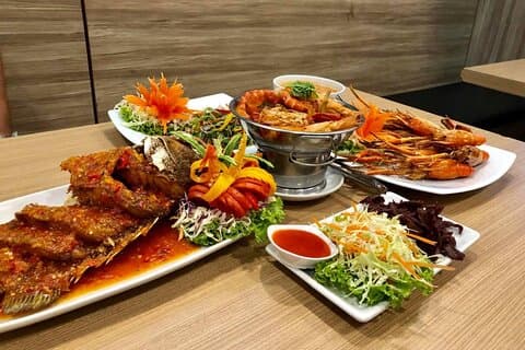 Halvdag Damnoen Saduak flytende marked med thailandsk Halal Set lunsj