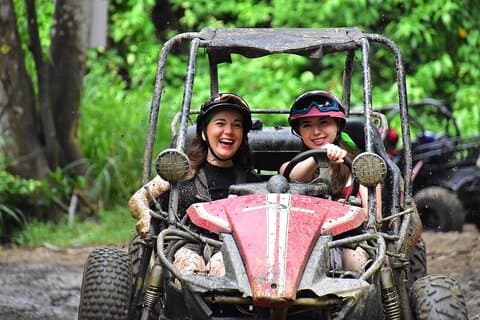Roatan Dune Buggy Tour mit Chocolate Rum Tasting & Animal Park