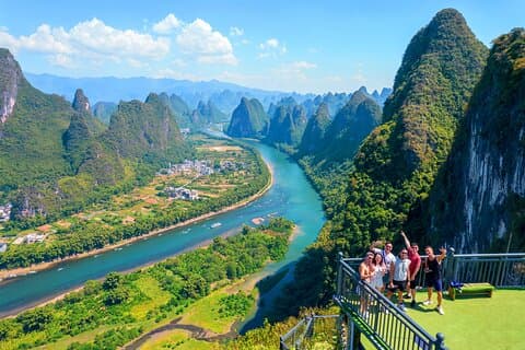 Guided Private Tour from Xianggong Hill to Yulong River