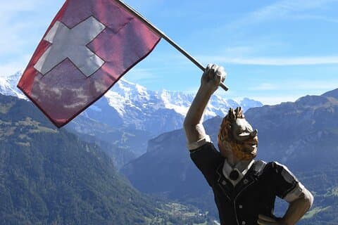 Interlaken Lauterbrunnen Mürren Private Car Tour for 1 - 6 pax