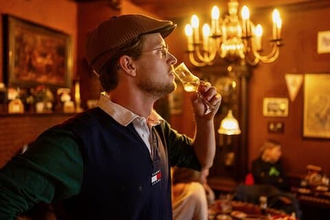 Old Amsterdam Red Light Beer Tour inc 6 Craft Tastings and Snacks