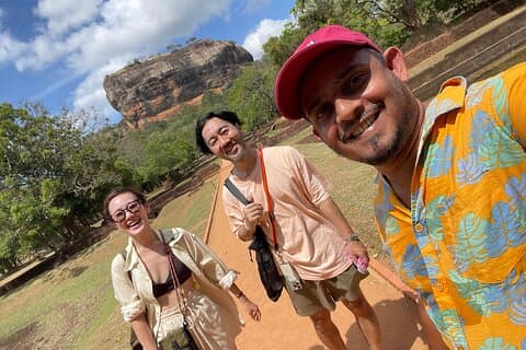 Privater Auto- und Englisch sprechender Fahrer – Sri Lanka Island wide