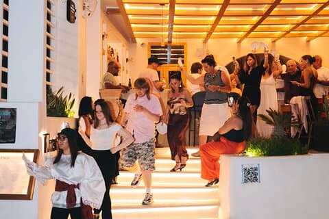 Santorini 4 Hour Greek Night Show & Dinner
