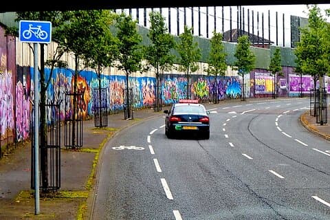 Belfast Geschichte Private Tour – Murals & Crumlin Gaol