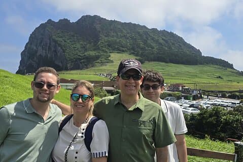 Private Mini Van Charter Best of Best Taxi Tour in Jeju island