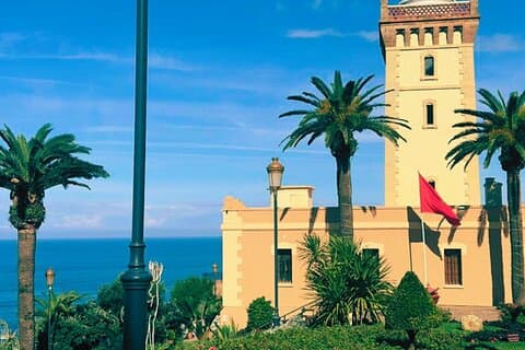 Casablanca till Tanger Dagstur Utforska Cap Spartel och Medina