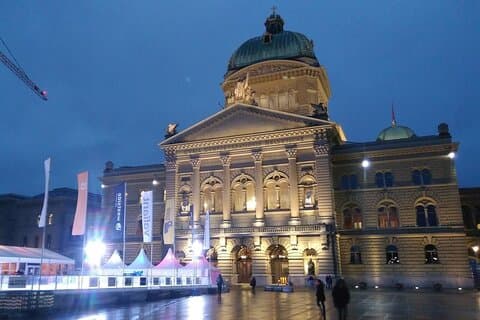Berner Politwanderung mit Diplomat