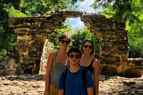 Visite as antigas ruínas maias e as melhores praias de Cozumel
