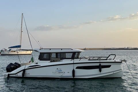 Excursão privada de 4 horas pela Costa Amalfitana em barco de alta velocidade a partir de Salerno