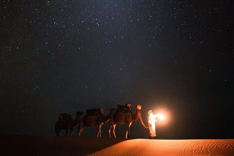Katar Nacht Wüste Safari Dünenfahren und Sandboarding