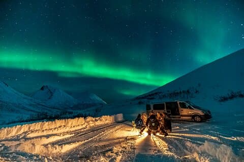 Tour en safari por las auroras boreales de AURORA DAİLY 8 huéspedes con PİCKUP