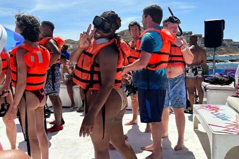 Snorkel Fun avec déjeuner à Cabo Explorer Manger et profiter